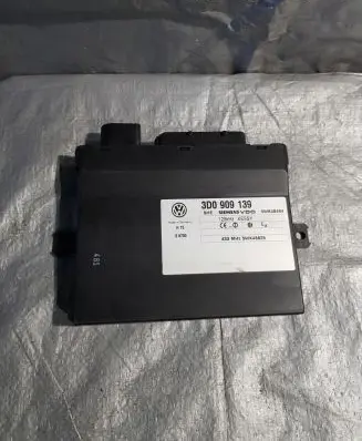 Porsche Cayenne (9PA) Keyless (KESSY) go control unit/module 3D0909139