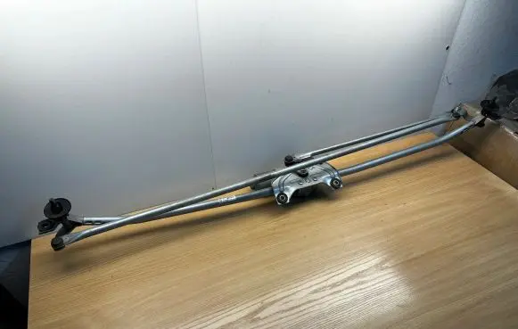 Opel Meriva B Front wiper linkage and motor 3397021103 13250416 0390243009
