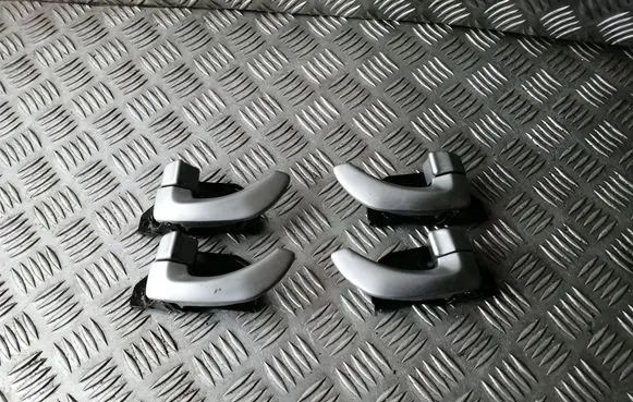 Hyundai Terracan Front door interior handle