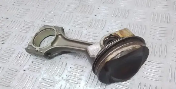 Volkswagen PASSAT B7 USA Piston with connecting rod 06LH