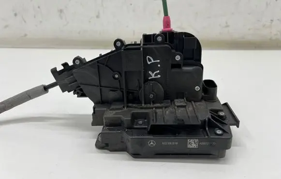 Mercedes-Benz E W213 Front door lock A2220063999