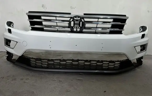 Volkswagen Tiguan Front bumper 5NA807221