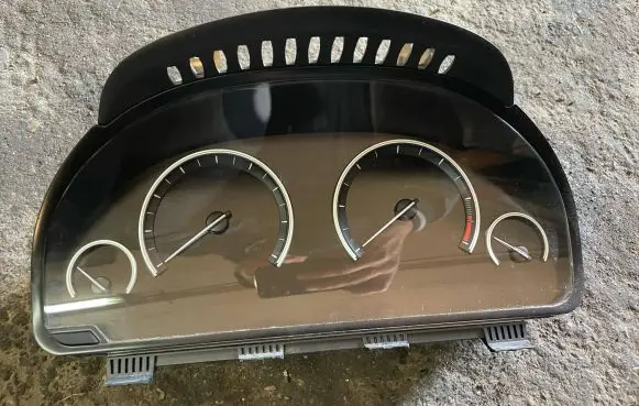 BMW 5 F10 F11 Speedometer (instrument cluster) 173884 9342822 0001047645
