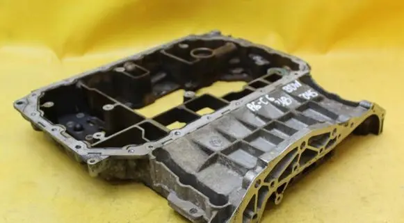 Audi A6 S6 C6 4F Oil sump 06E103603C