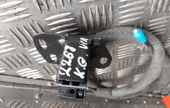 Renault Master III Rear door lock