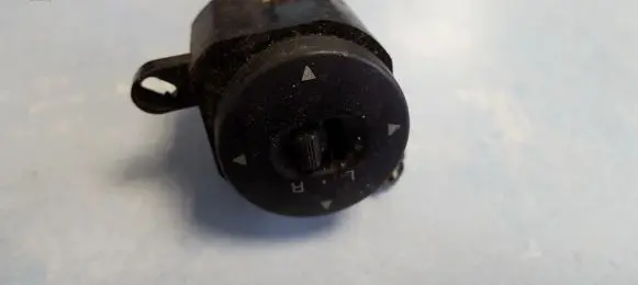 Mazda 626 Wing mirror switch