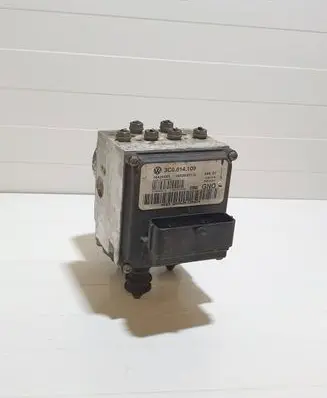 Volkswagen PASSAT B6 ABS Pump 3C0614109 16420501