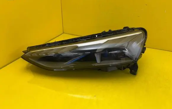Audi E-tron GT Headlight/headlamp 4J3941085