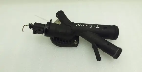 Volkswagen Tiguan Engine coolant pipe/hose 03L121131AA