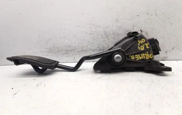Nissan Primera Accelerator throttle pedal 18002AU400
