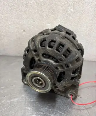 Renault Twingo III Generator/alternator 231005424R