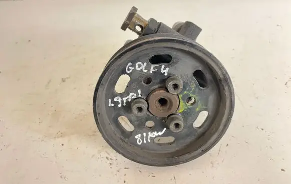 Volkswagen Golf IV Power steering pump 1J0422154D