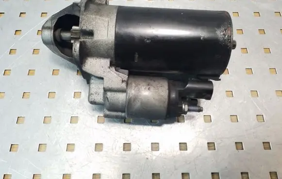Audi A4 S4 B7 8E 8H Starter motor 1005831439