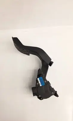 Volkswagen PASSAT B5.5 Accelerator throttle pedal 8D1723523F 6PV008376-02
