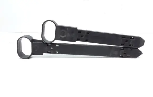 Headlight/headlamp mounting bracket