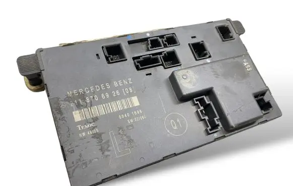 Mercedes-Benz E W211 Door control unit/module 2118706926