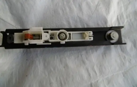 Renault Megane III Seat belt height adjuster 878240003R