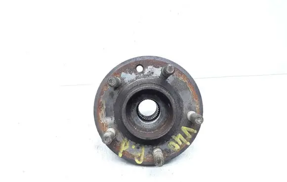 Volvo V40 Front wheel hub 31406754