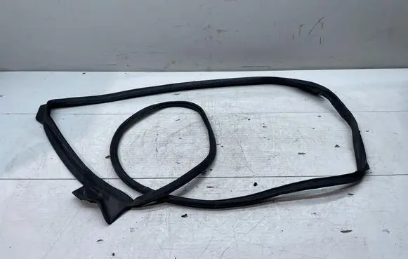 Lexus IS 220D-250-350 Rubber seal rear door 6787153030