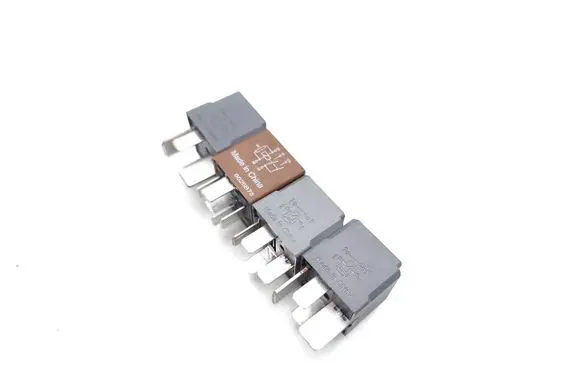 Opel Insignia A Other relay 13500118 13306940 13500120