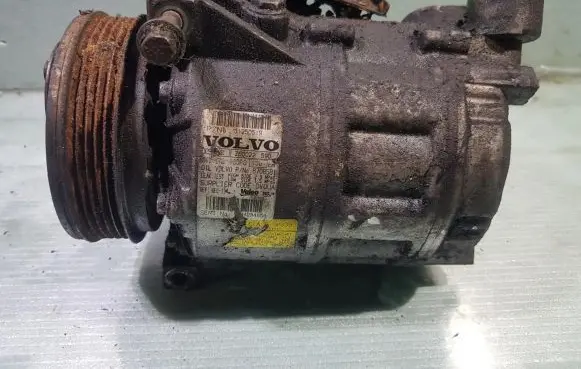 Volvo S80 Air conditioning (A/C) compressor (pump) 31250519