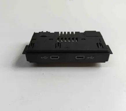 Volkswagen Multivan T6 USB socket connector 5NA035736