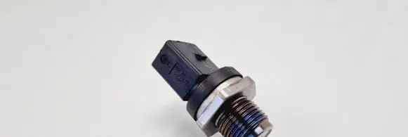 Mercedes-Benz Sprinter W906 Fuel pressure sensor A0061533328 RD0002