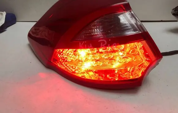 KIA Ceed Headlight/headlamp CEED217R