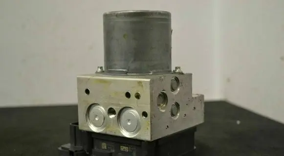 BMW X5 F15 ABS Pump 6870759 6874801
