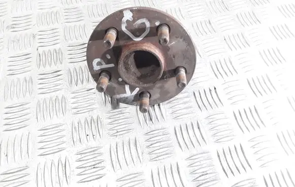 Toyota Avensis T250 Rear wheel hub