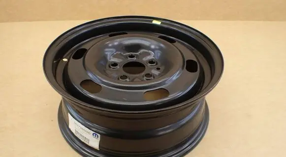 Chrysler PT Cruiser R15 steel rim 05272864AD 0233305130