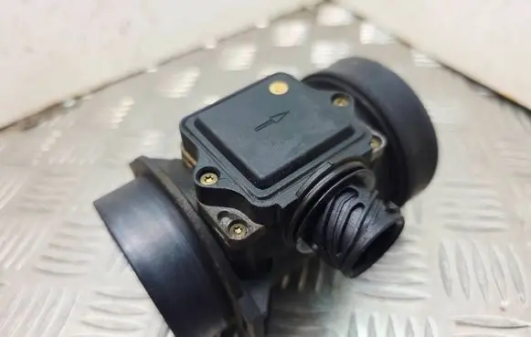 BMW 5 E39 Mass air flow meter 1730033 5WK9007