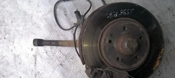 Mercedes-Benz E W210 Front wheel hub