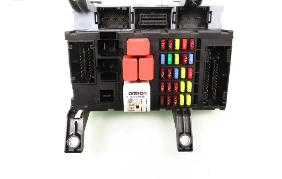 Fiat Linea Central body control module 51825658