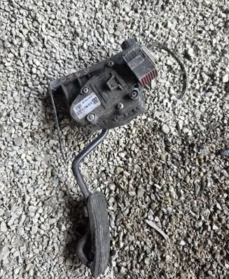 Opel Astra H Accelerator throttle pedal 9158010