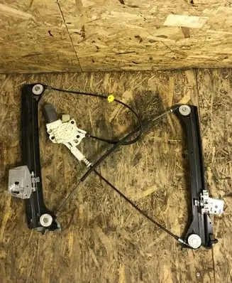 Mercedes-Benz CLK A209 C209 Front door window regulator with motor A2308200942