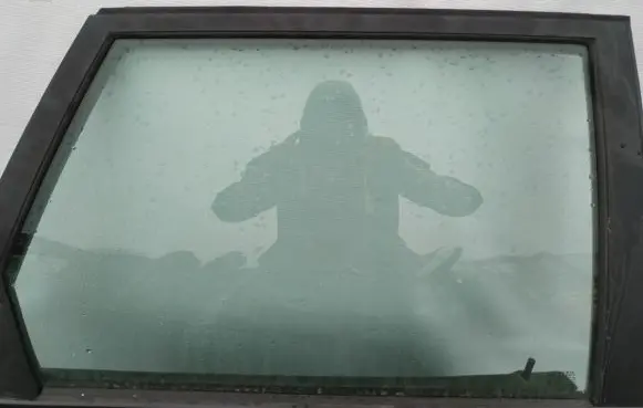 Volvo S40, V40 Rear door window glass