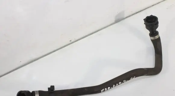 Coolant pipe/hose