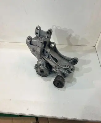 Citroen Xsara Picasso A/C compressor mount bracket 9643834880 96348179