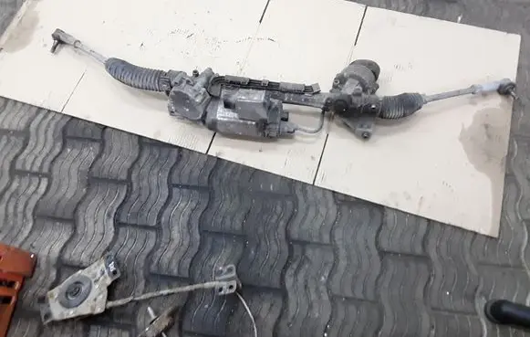 Volkswagen Golf V Steering rack 7805501232