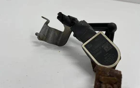 Rear air suspension level height sensor