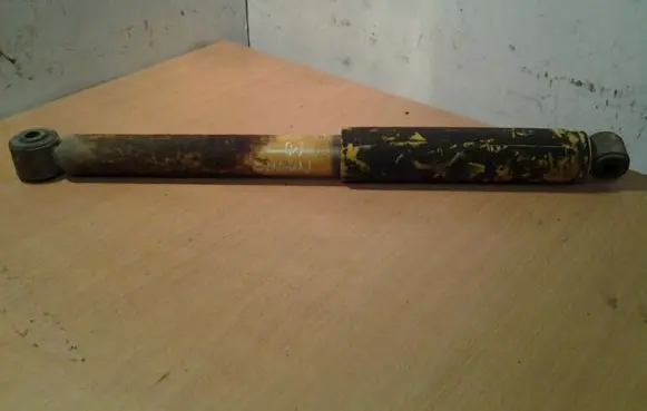 Nissan Navara Rear shock absorber/damper