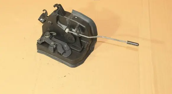 BMW X5 E53 Rear door lock 8402601