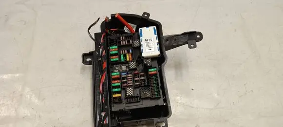 BMW 3 G20 G21 Fuse module 8734162 8795477