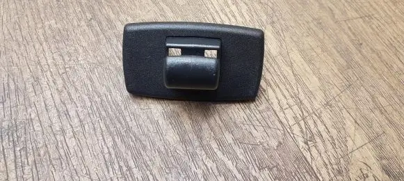 Sun visor clip/hook/bracket