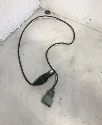 Volkswagen PASSAT B5.5 Crankshaft position sensor 038907319E