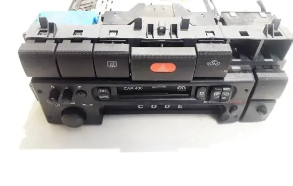 Opel Vectra B Radio/CD/DVD/GPS head unit 09136106