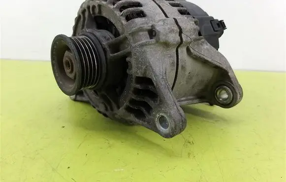 Skoda Fabia Mk1 (6Y) Generator/alternator 047903017