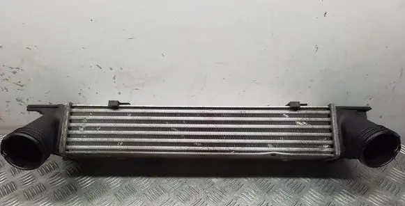 BMW 3 E90 E91 Intercooler radiator 752491608