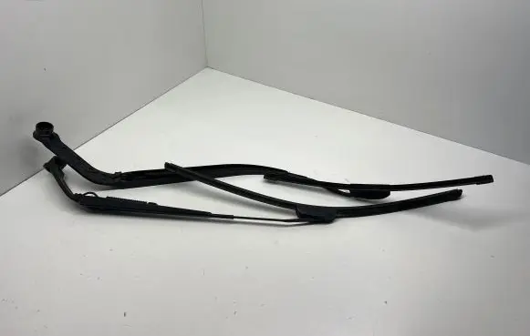 Mitsubishi Outlander Windshield/front glass wiper blade 8251 8252